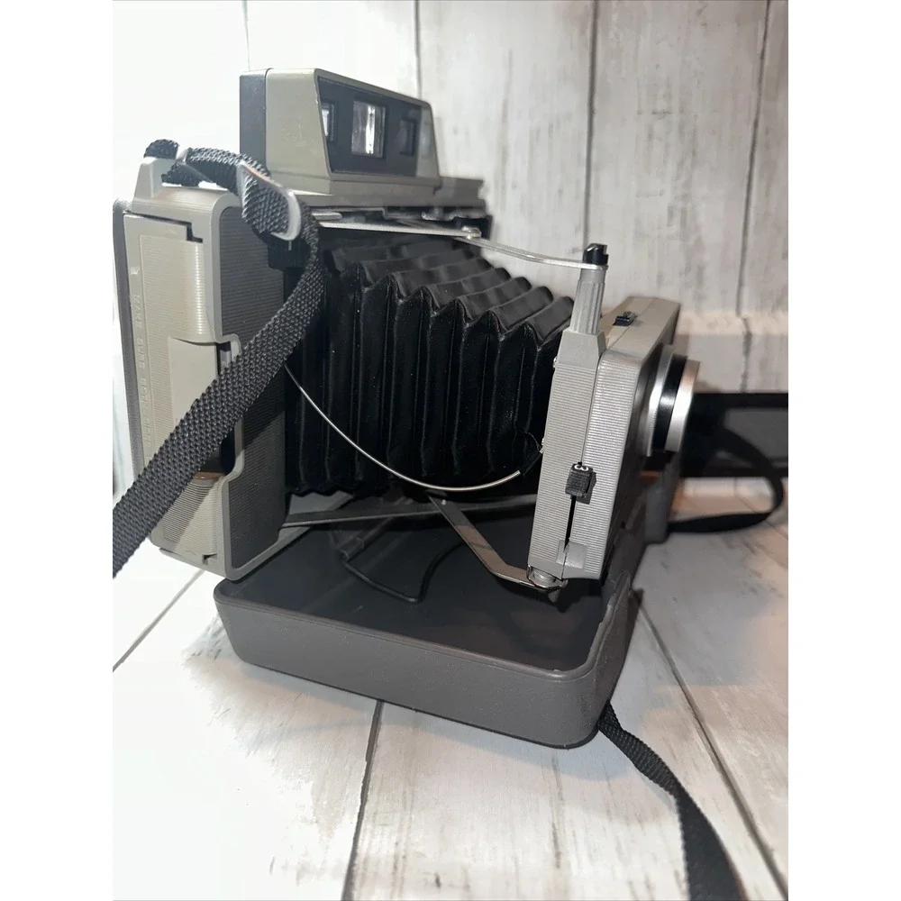 Vintage Polaroid Automatic‎ Land Camera  - Model 430